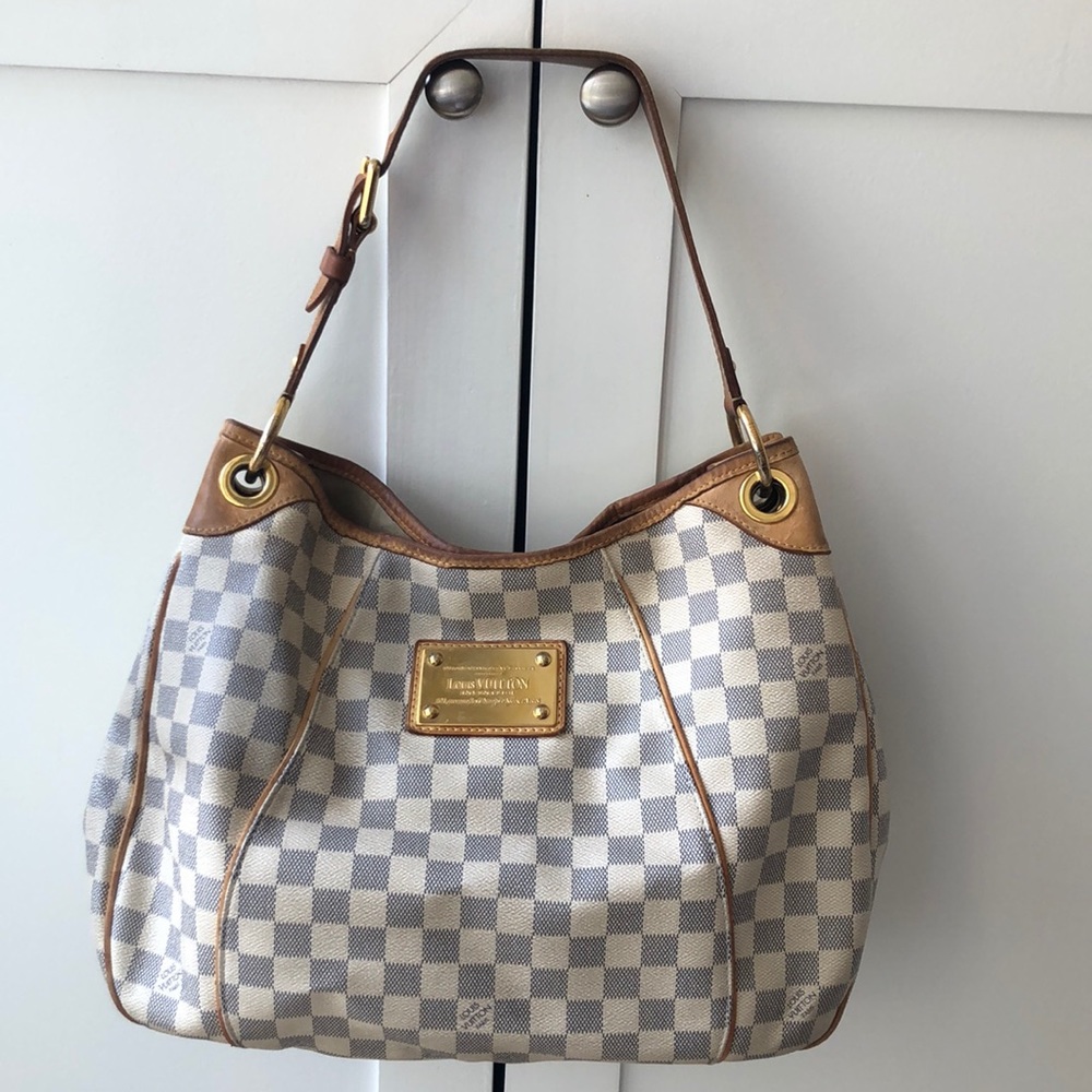 🎉HP🎉 Louis Vuitton Galliera GM